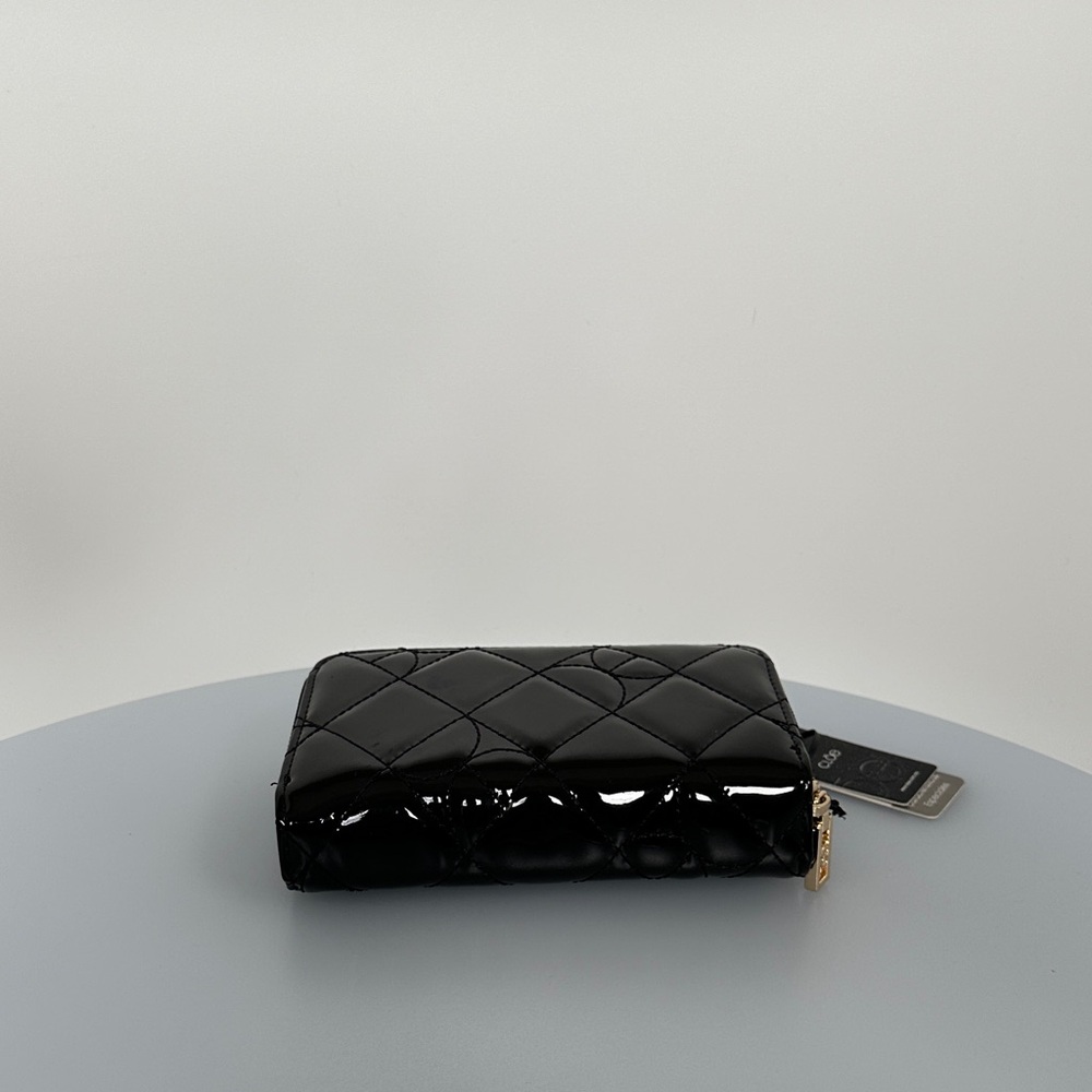 Cleo Glossy Black Patent leather Clutch - Picture 2 of 8